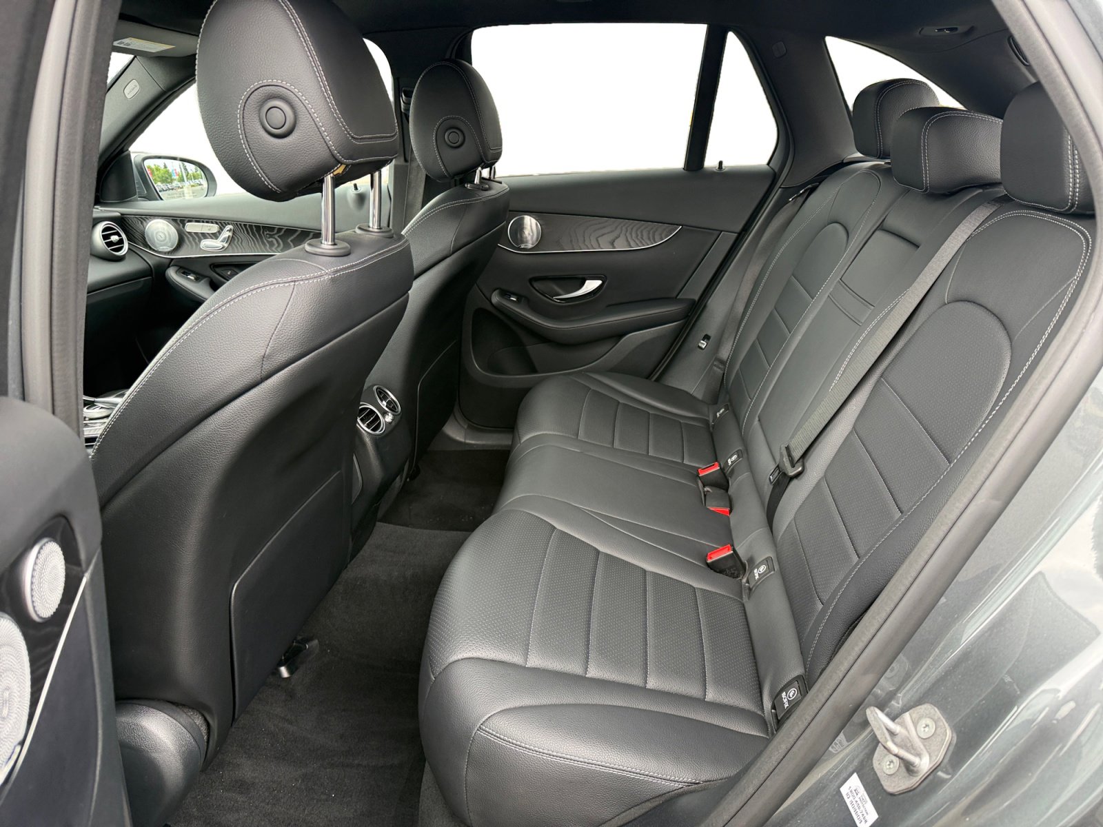 Used 2018 Mercedes-Benz GLC 300 4MATIC image 16