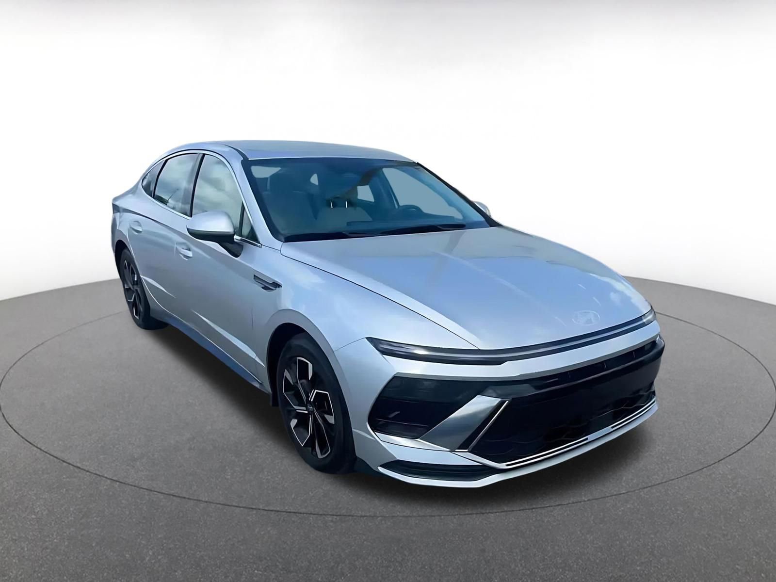 Used 2025 Hyundai Sonata SEL image 3