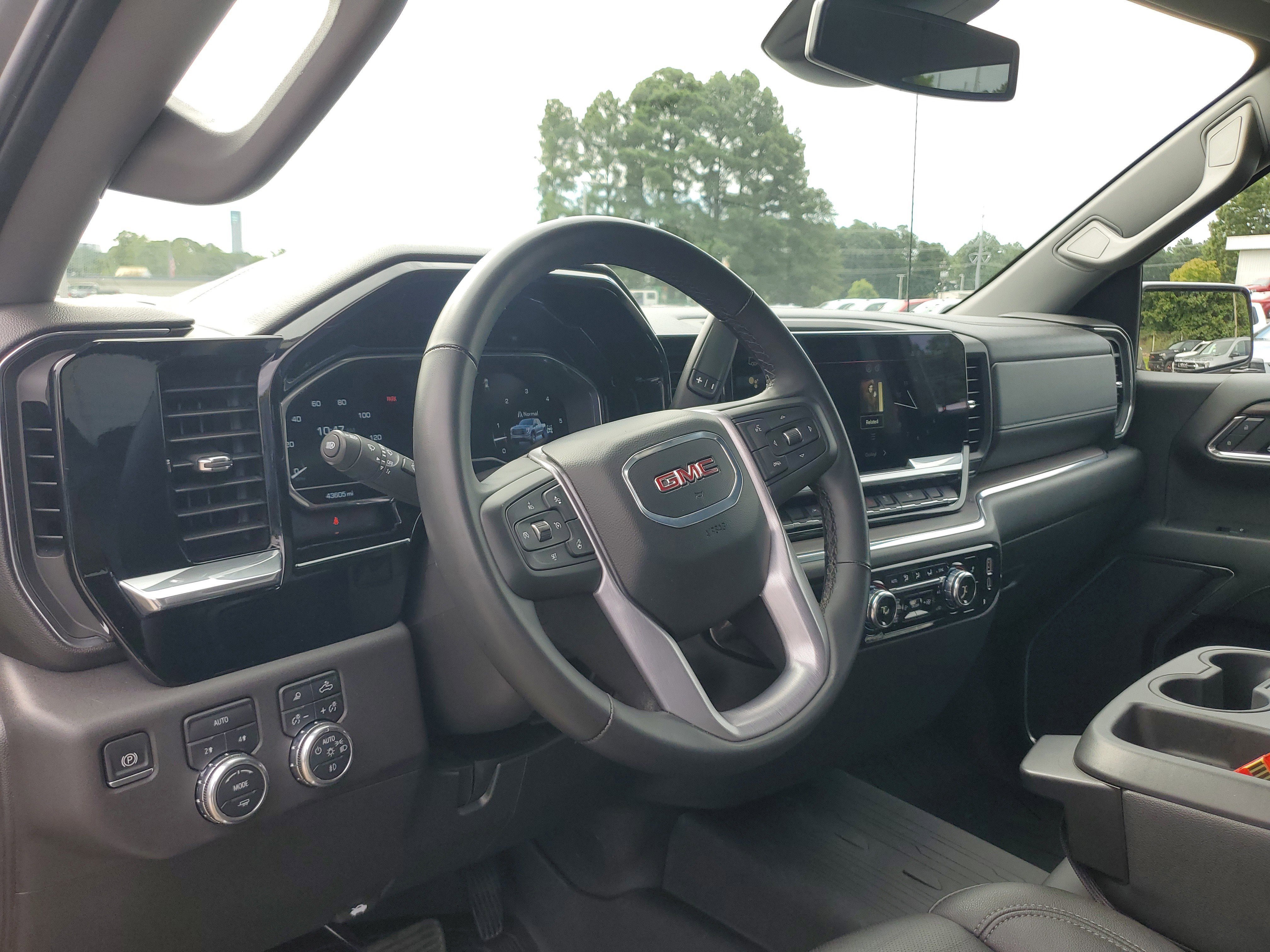 Used 2024 GMC Sierra 1500 SLT image 18