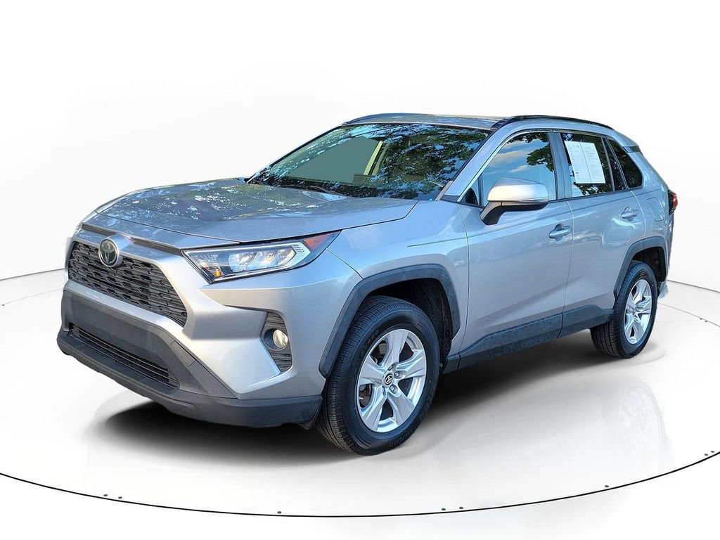 Used 2019 Toyota RAV4 XLE image 4