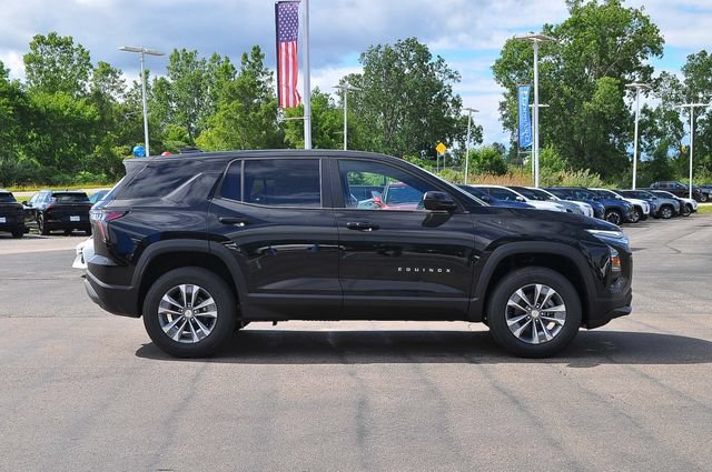 New 2026 Chevrolet Equinox LT w/ Safety and Technology Package FWD image 2