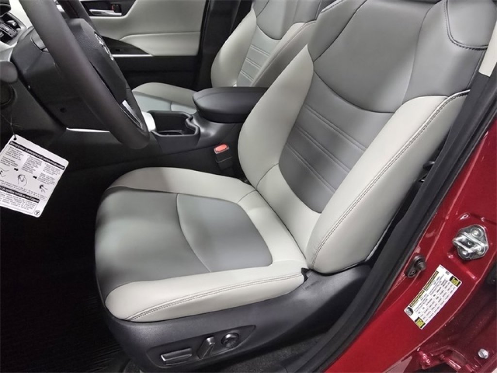New 2025 Toyota RAV4 XLE Premium image 24