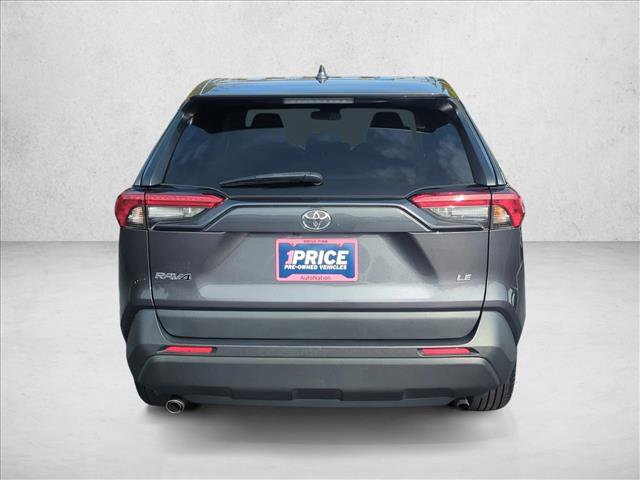 Used 2022 Toyota RAV4 LE image 6