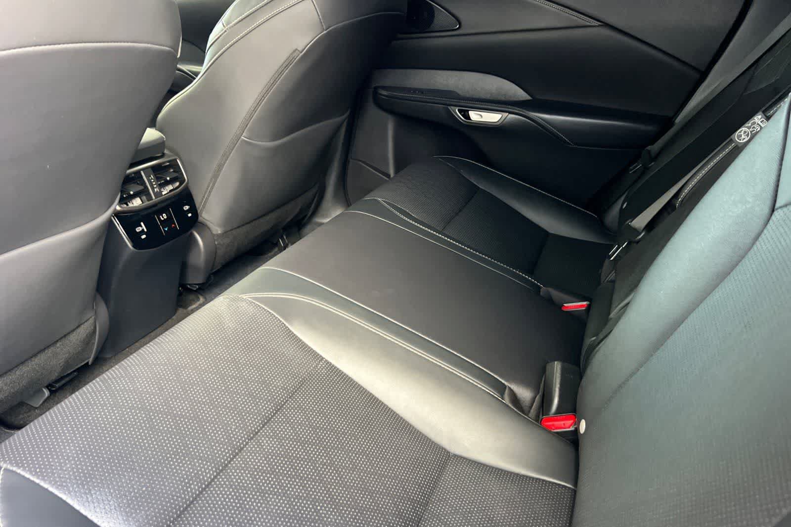 Used 2025 Lexus RX 350 Premium Plus w/ Accessory Package FWD image 5