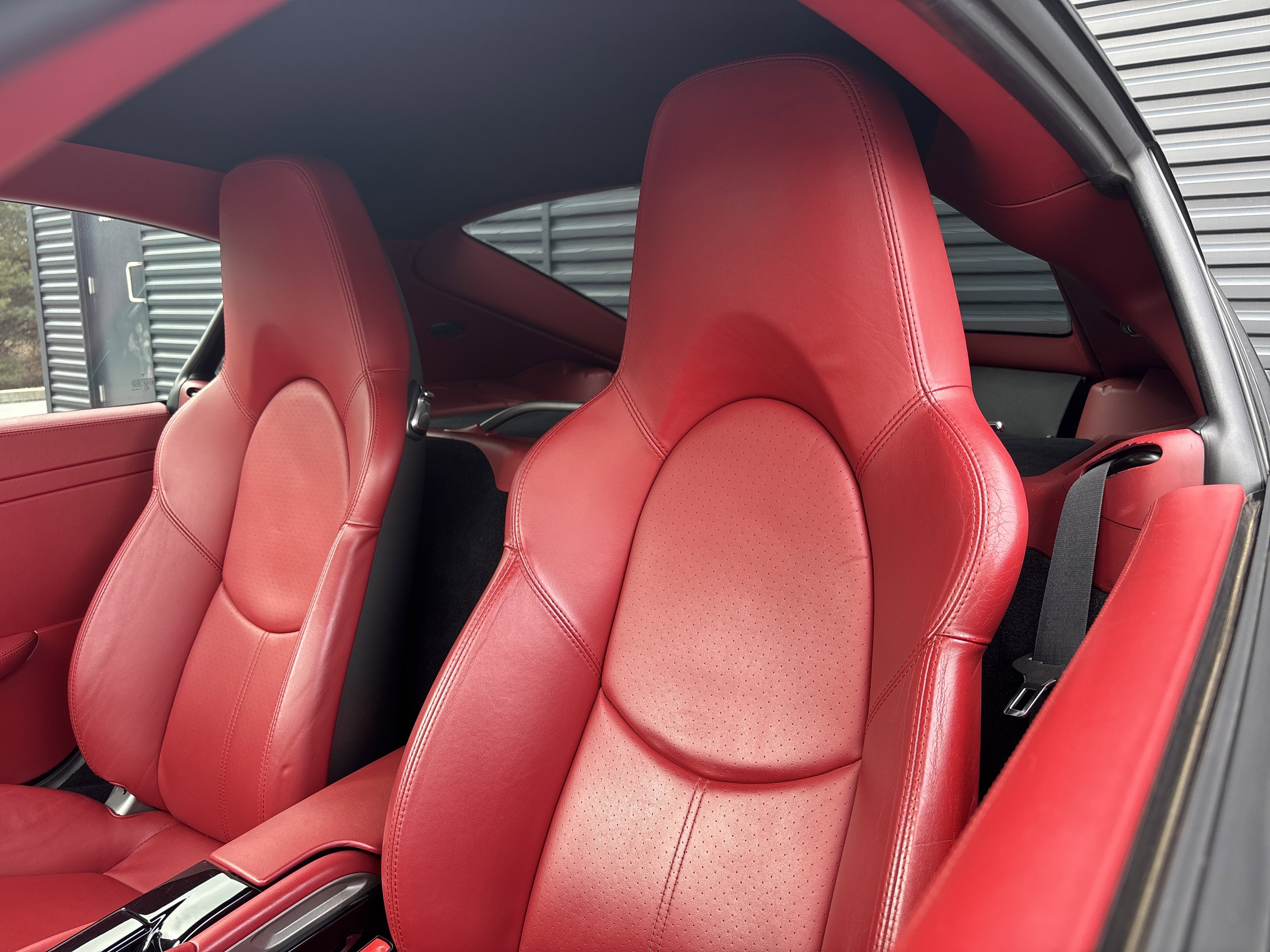 Used 2012 Porsche Cayman R image 25