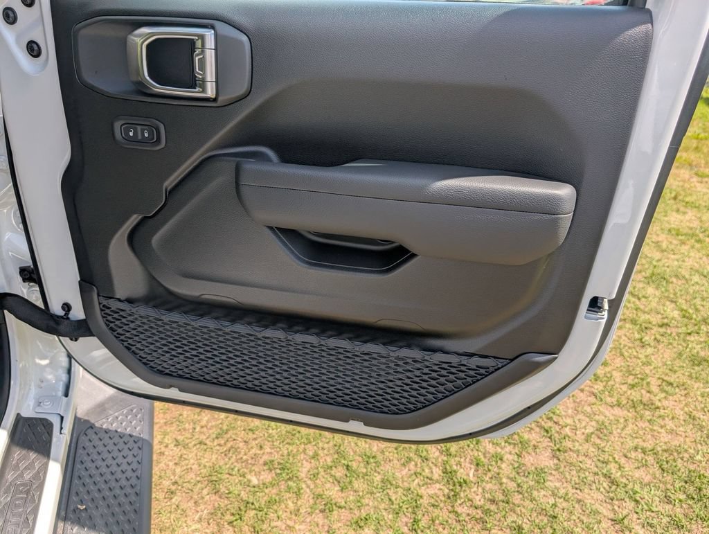 New 2026 Jeep Gladiator Sport AWD/4WD image 30