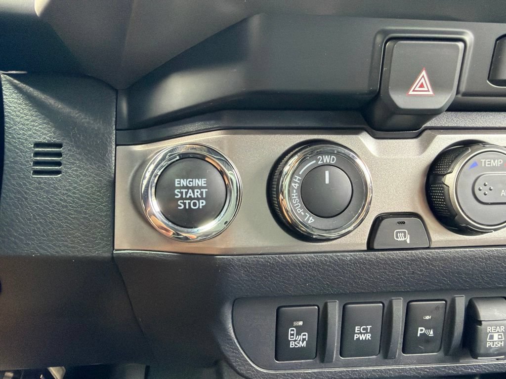Used 2023 Toyota Tacoma Limited AWD/4WD image 13
