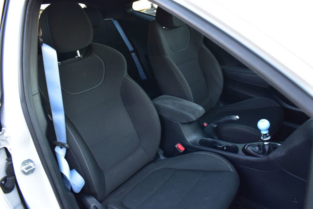 Used 2020 Hyundai Veloster N w/ Performance Package image 18