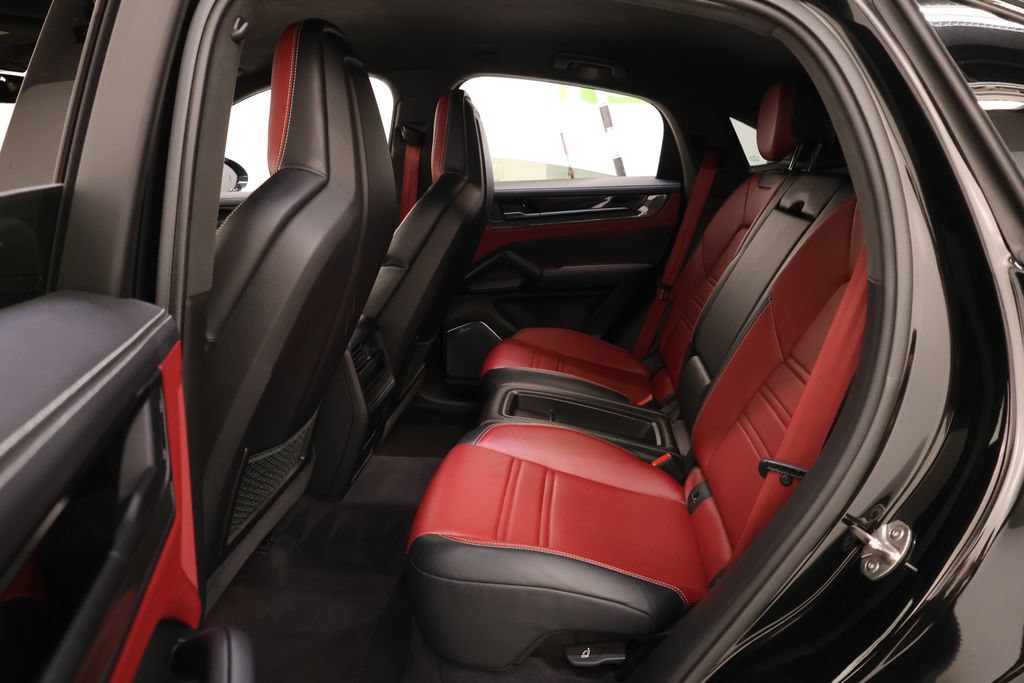 Used 2024 Porsche Cayenne Turbo GT AWD/4WD image 51