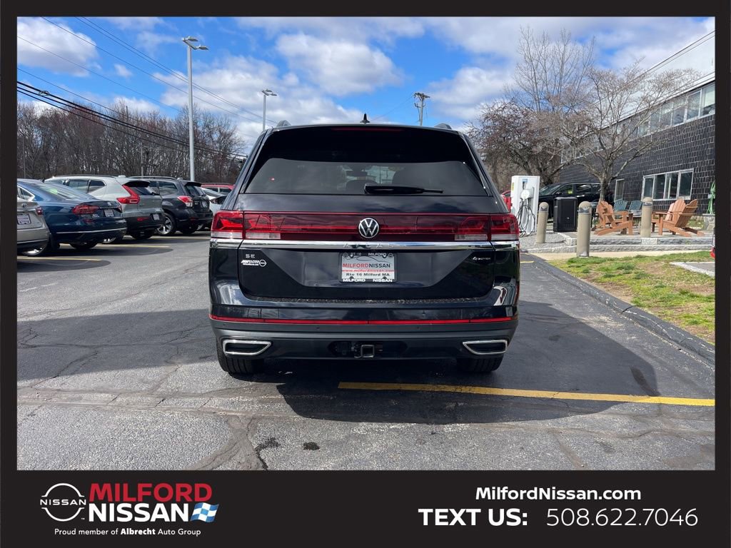 Used 2025 Volkswagen Atlas SE image 4