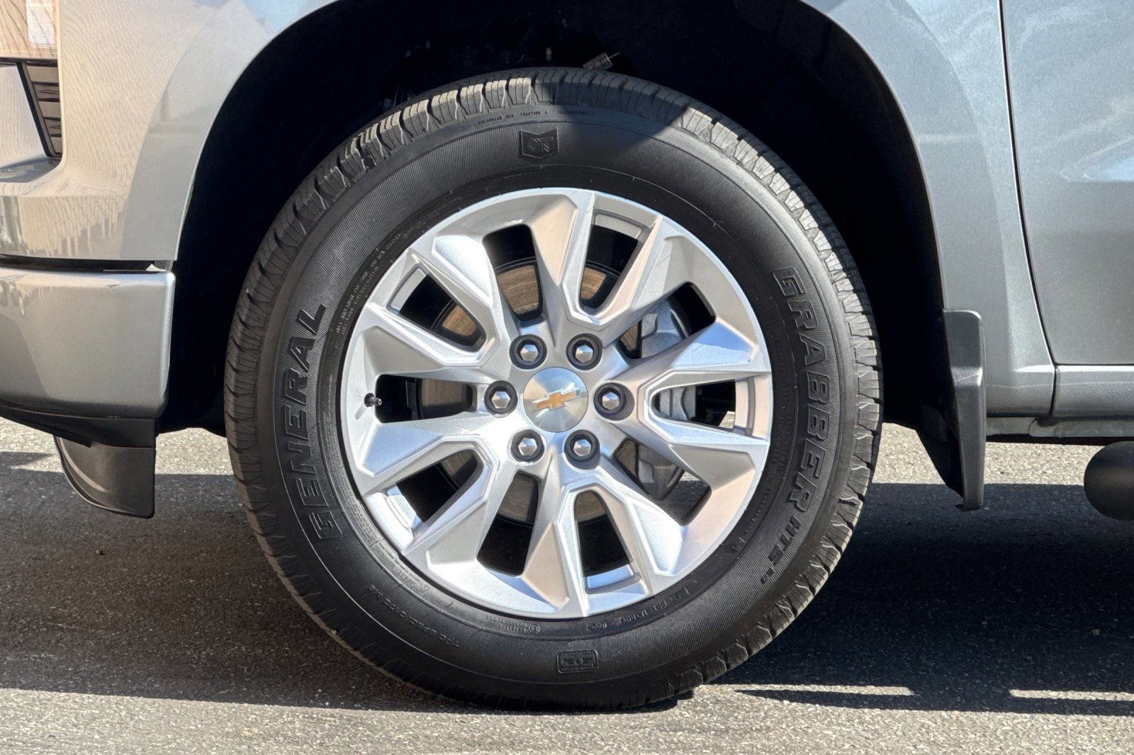 Certified 2025 Chevrolet Silverado 1500 Custom image 26