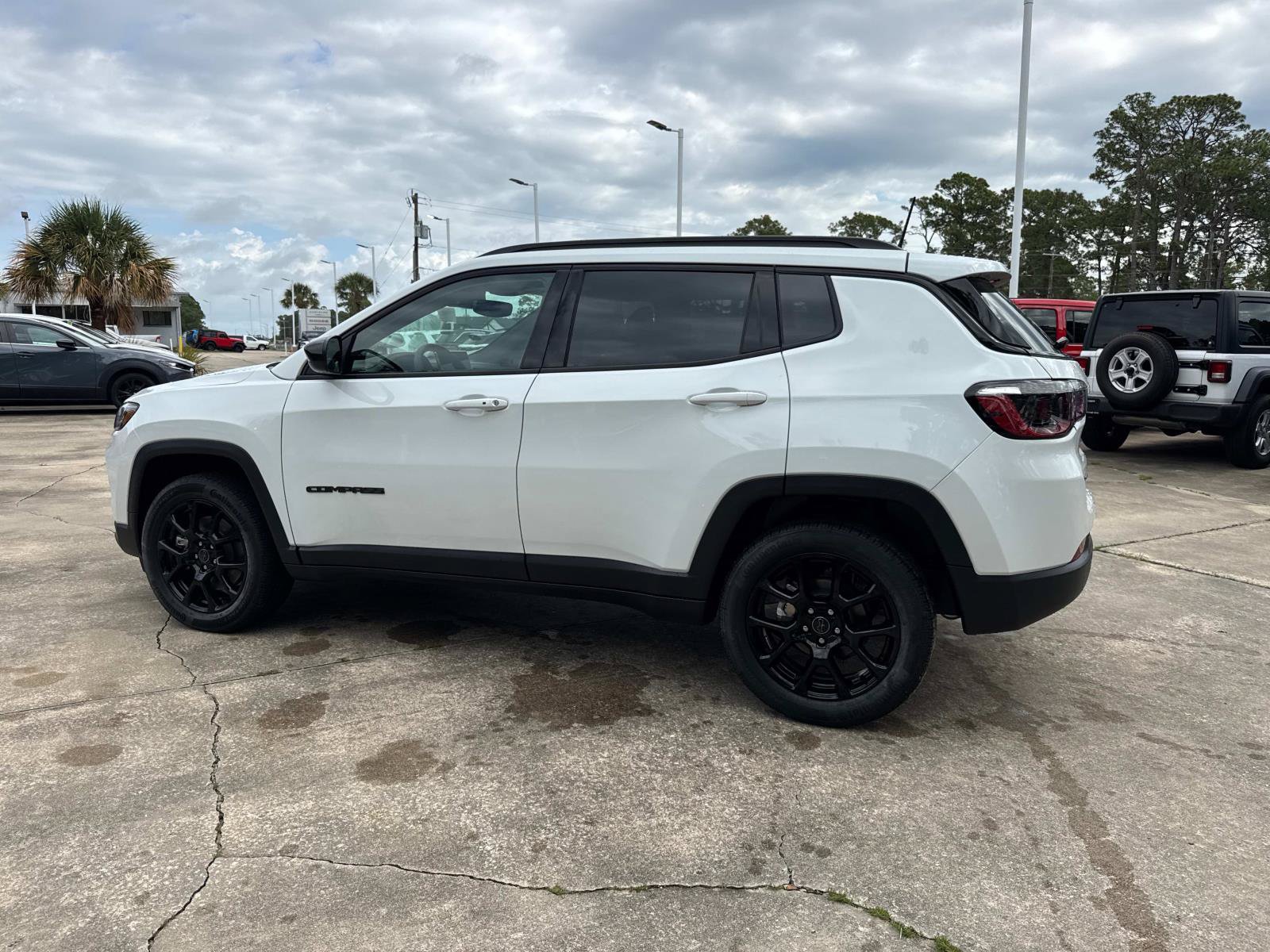 New 2026 Jeep Compass Latitude AWD/4WD image 5