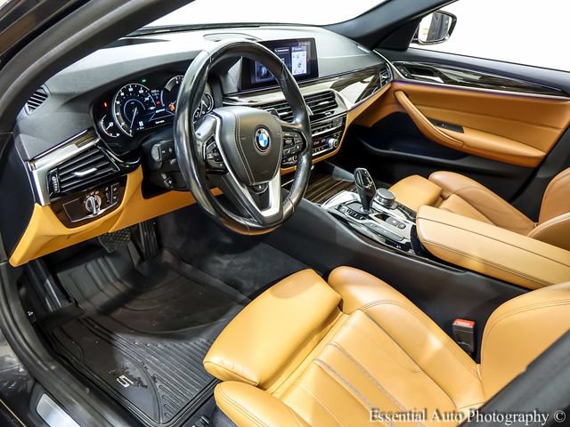 Used 2019 BMW 530e xDrive w/ Premium Package AWD/4WD image 10