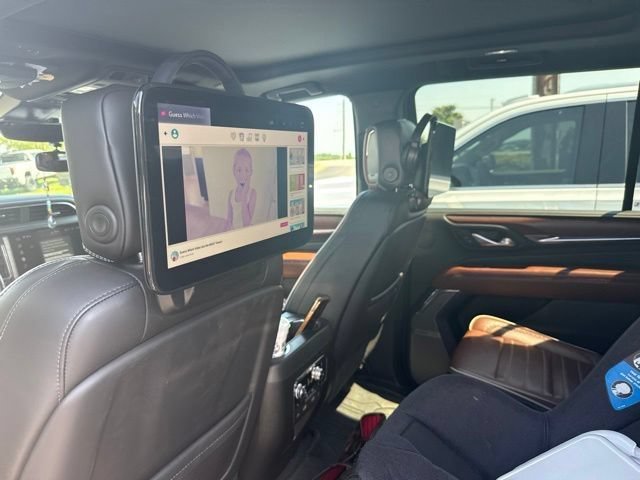 Used 2024 GMC Yukon XL Denali Ultimate AWD/4WD image 32