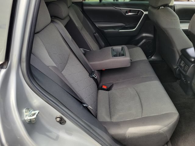 Used 2022 Toyota RAV4 XLE FWD image 21