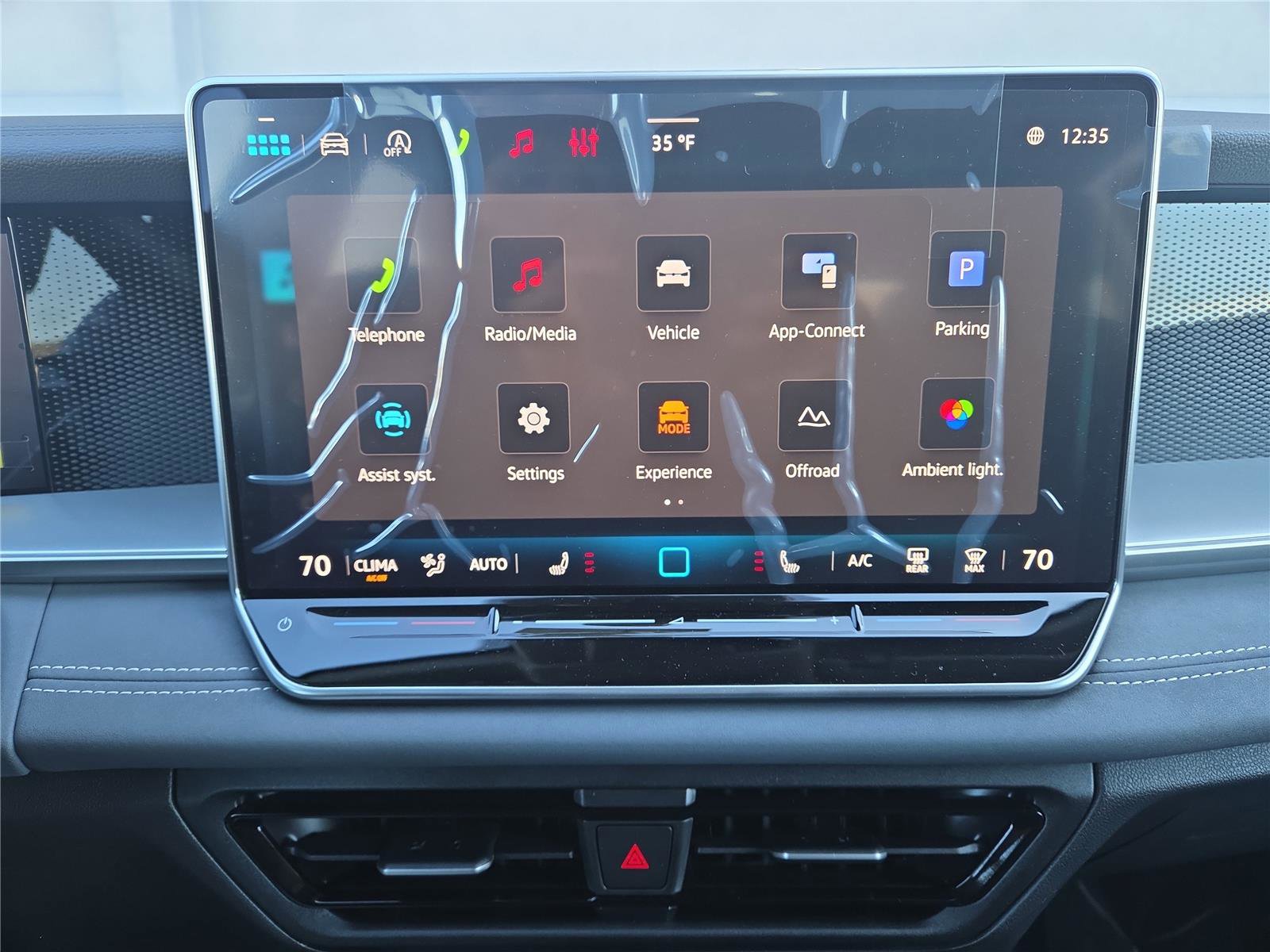 New 2026 Volkswagen Tiguan SE image 19