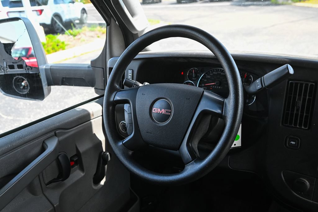 Used 2016 GMC Savana 3500 RWD image 22