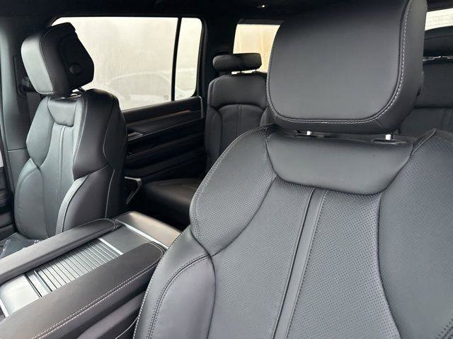 New 2026 Jeep Grand Wagoneer 4WD image 15