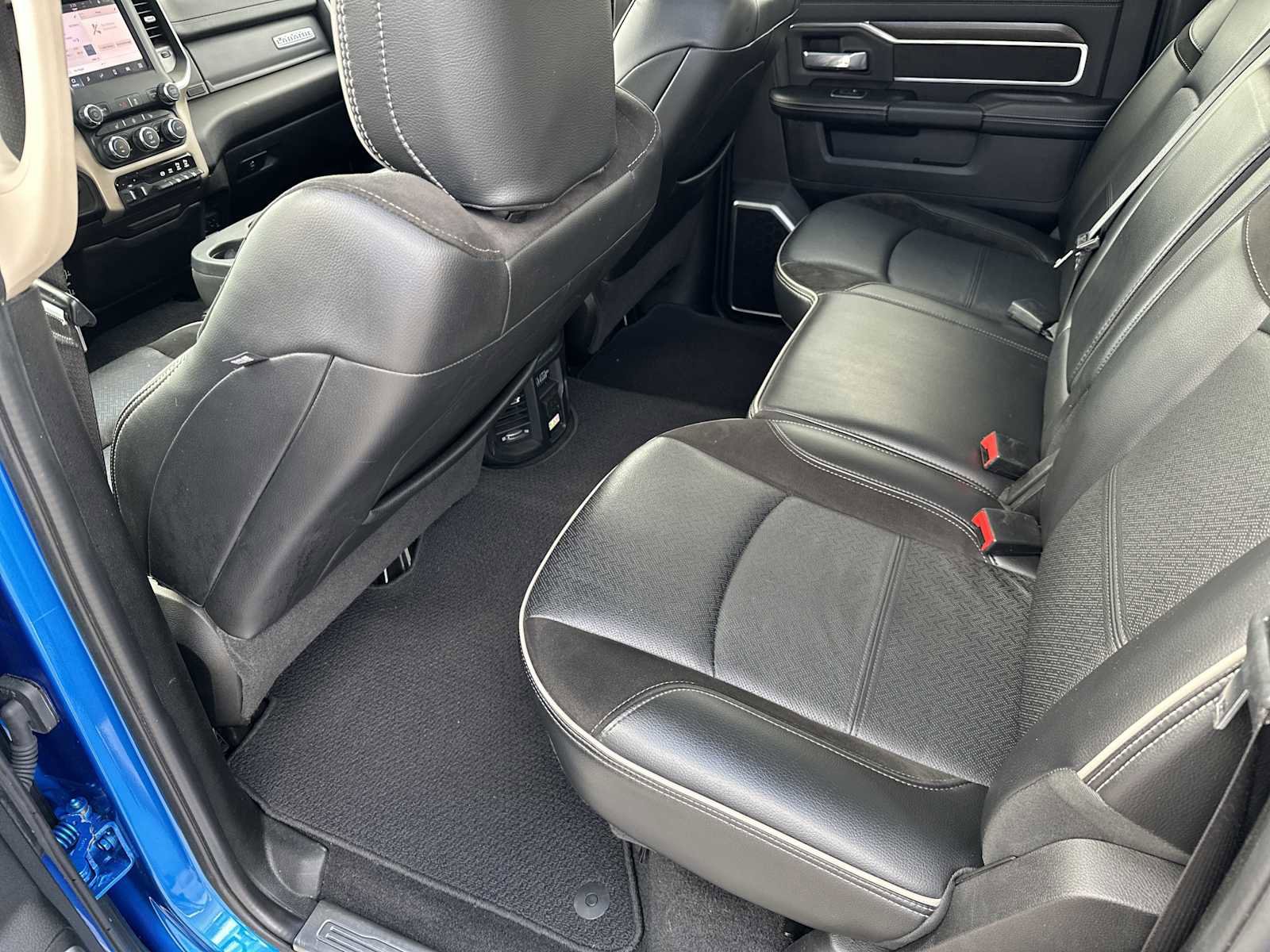 Used 2022 RAM 2500 Laramie image 22