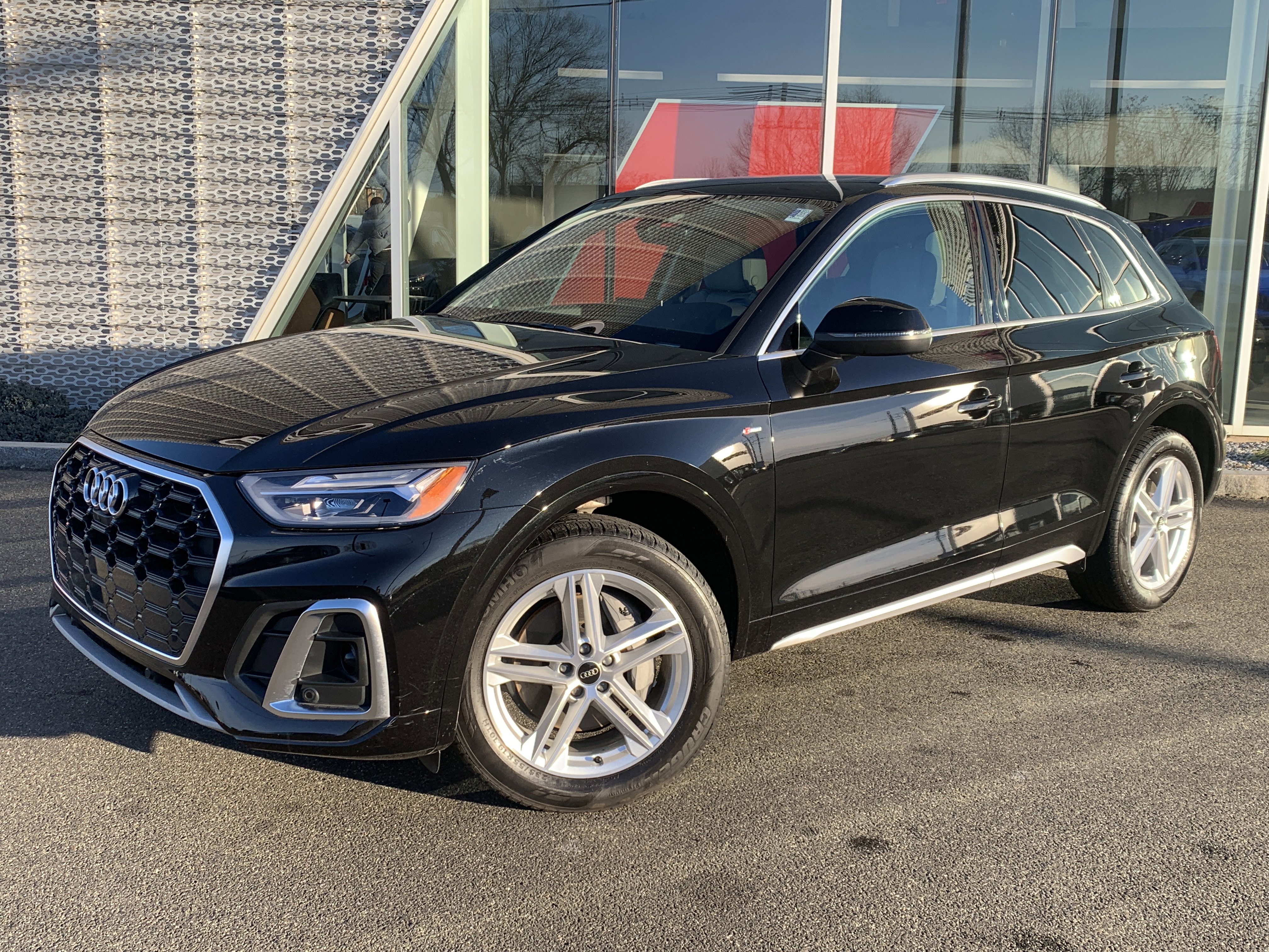 Certified 2022 Audi Q5 e Premium Plus w/ Premium Plus Package