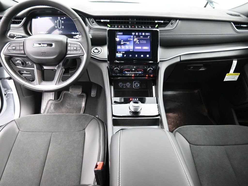 New 2025 Jeep Grand Cherokee L Altitude image 32