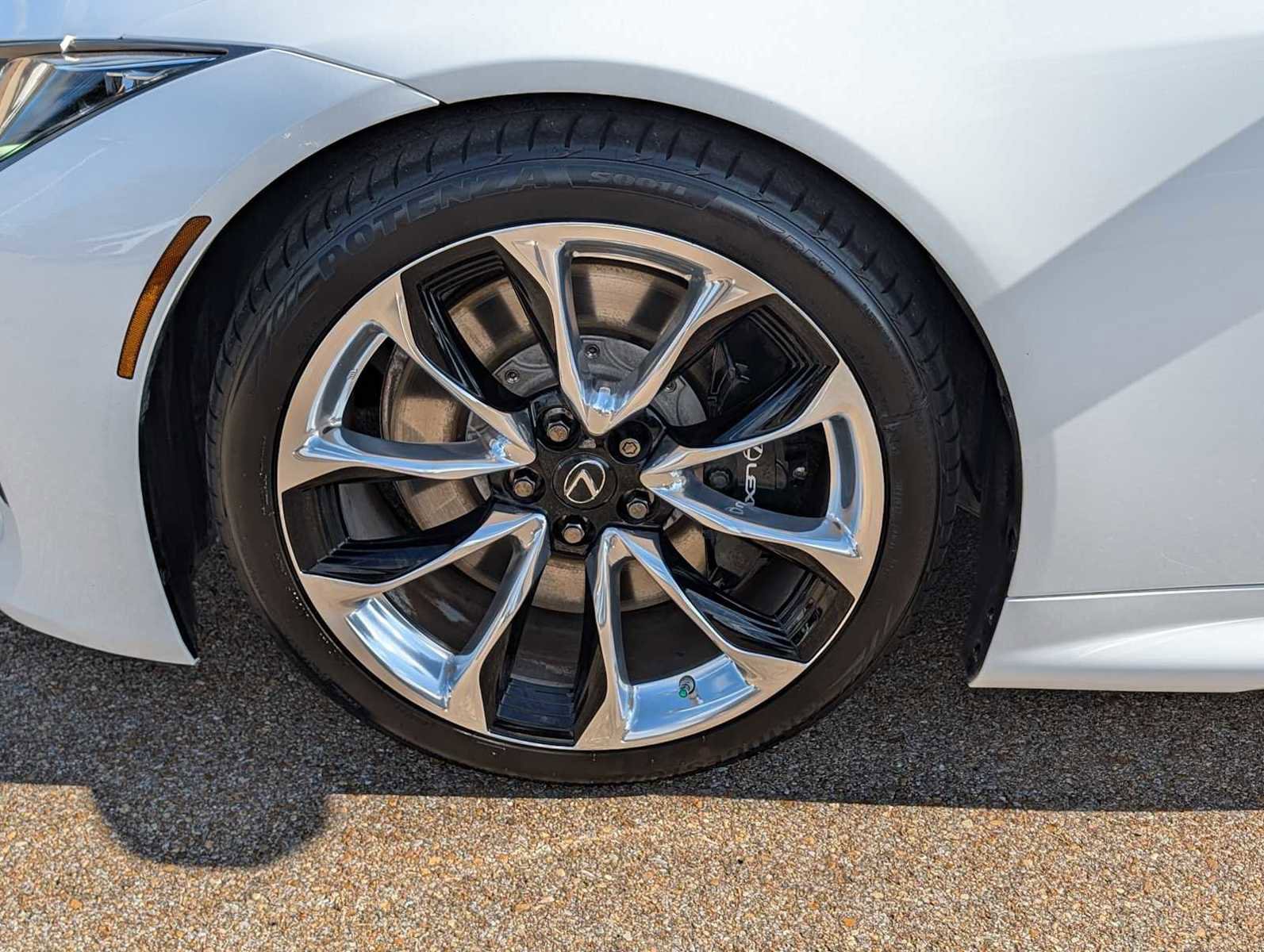 Used 2022 Lexus LC 500 Convertible image 24