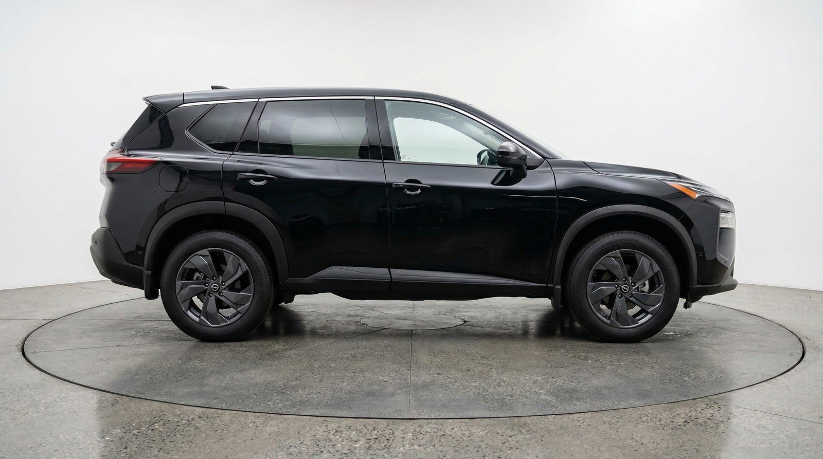 Used 2025 Nissan Rogue SV image 11