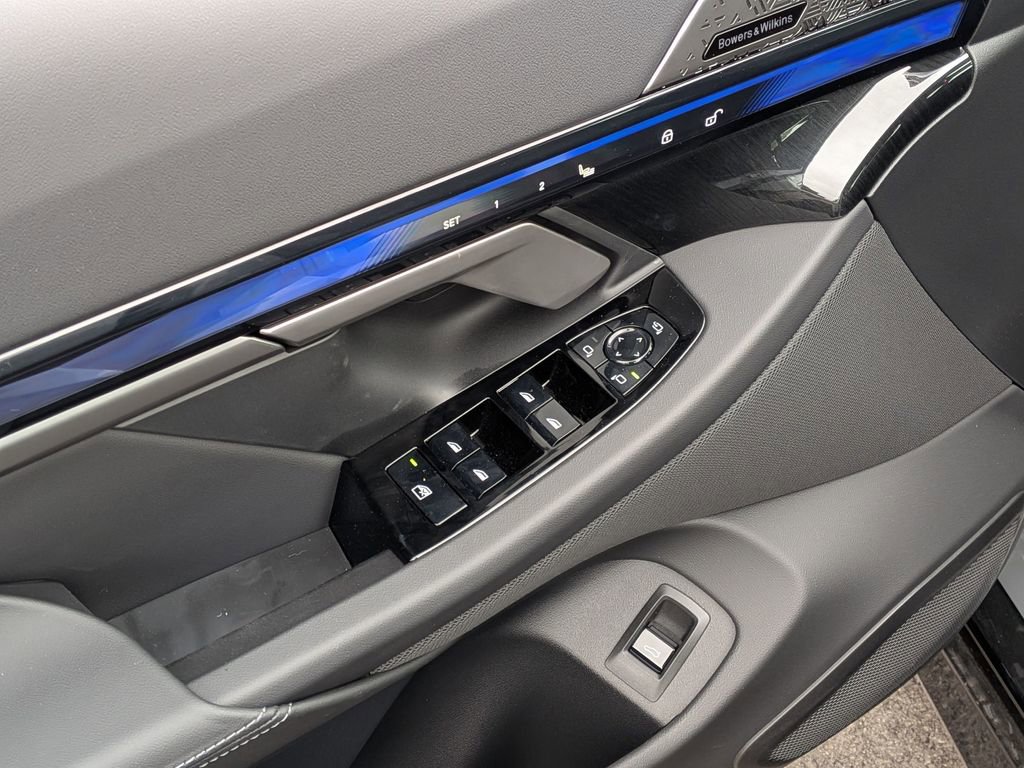 New 2025 BMW i5 M60 image 18