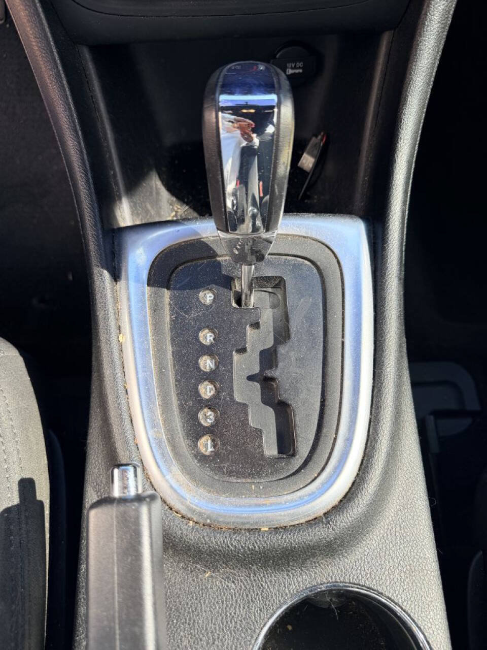 Used 2012 Dodge Avenger SE FWD image 17