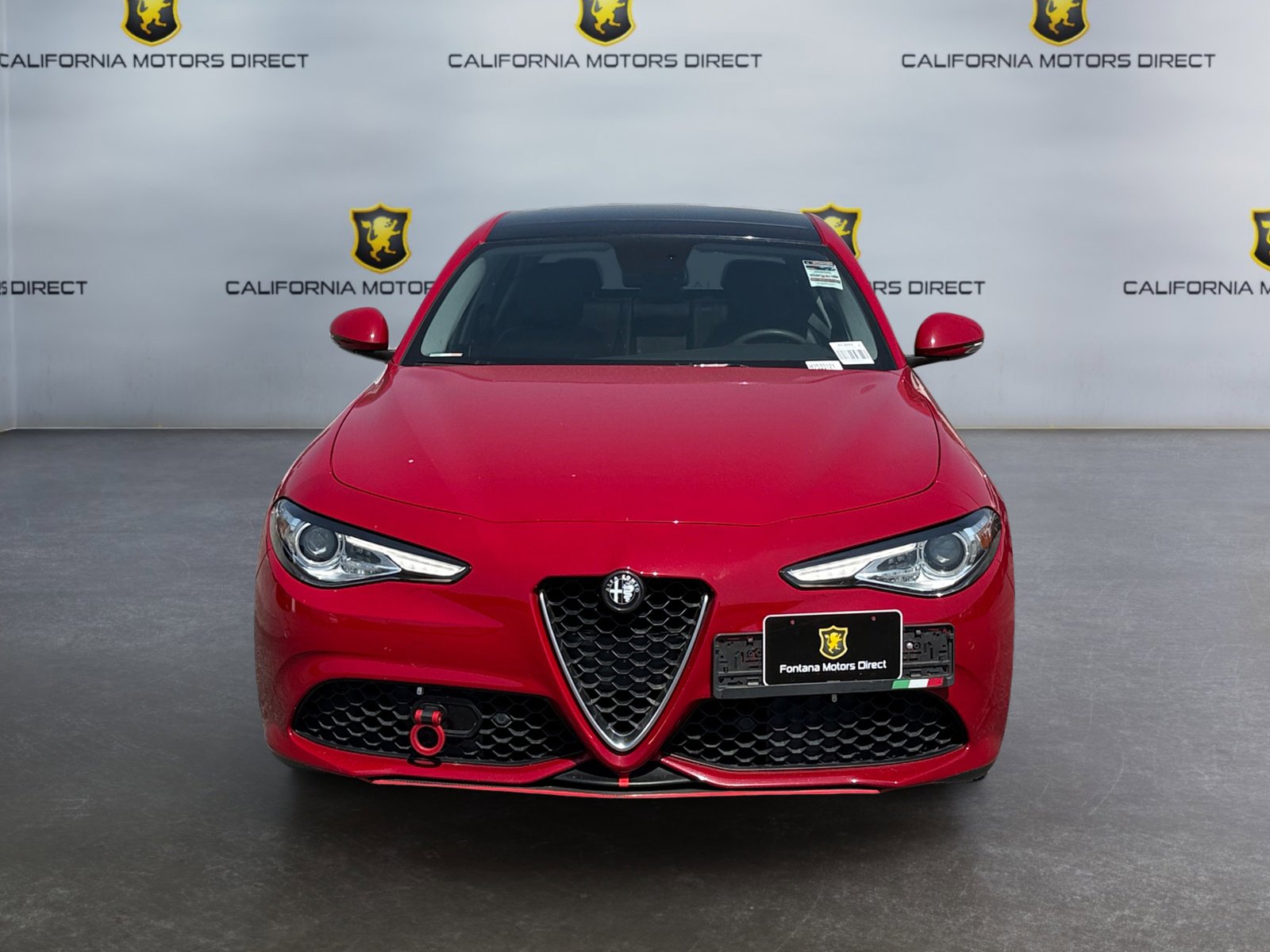 Used 2017 Alfa Romeo Giulia Ti w/ TI 19" Sport Package image 8