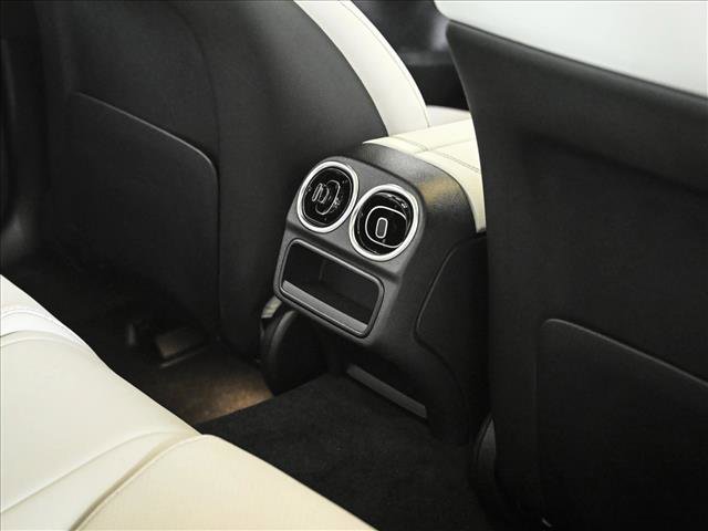 New 2026 Mercedes-Benz C 300 4MATIC Sedan image 19