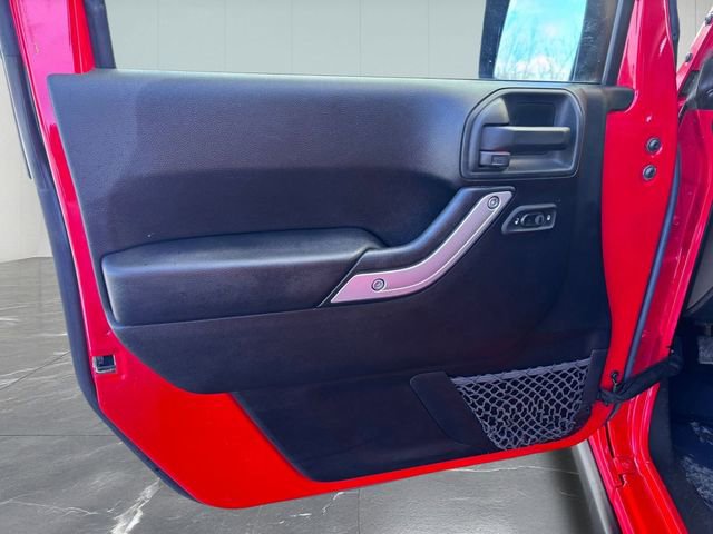 Used 2017 Jeep Wrangler Unlimited Rubicon w/ Dual Top Group image 12