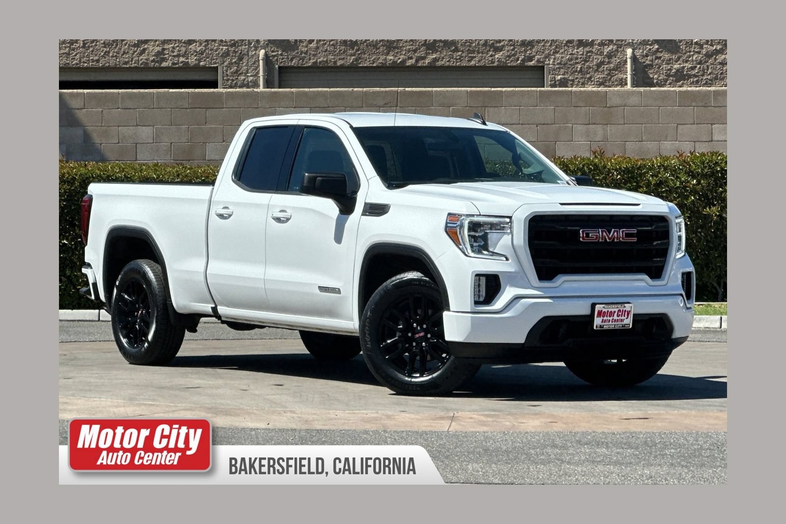 Certified 2022 GMC Sierra 1500 Elevation RWD image 1