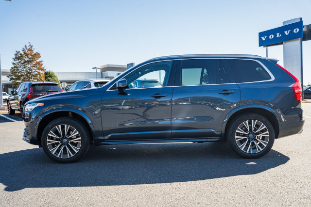 Used 2021 Volvo XC90 T6 Momentum w/ Climate Package AWD/4WD image 4