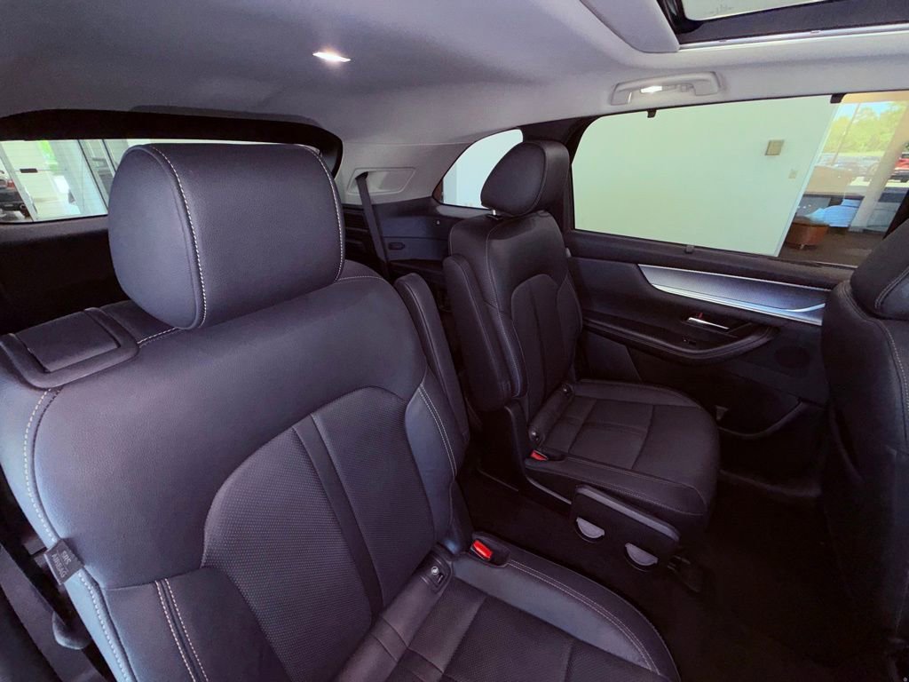 Used 2024 MAZDA CX-90 Plug-In Hybrid w/ Premium Pkg AWD/4WD image 15