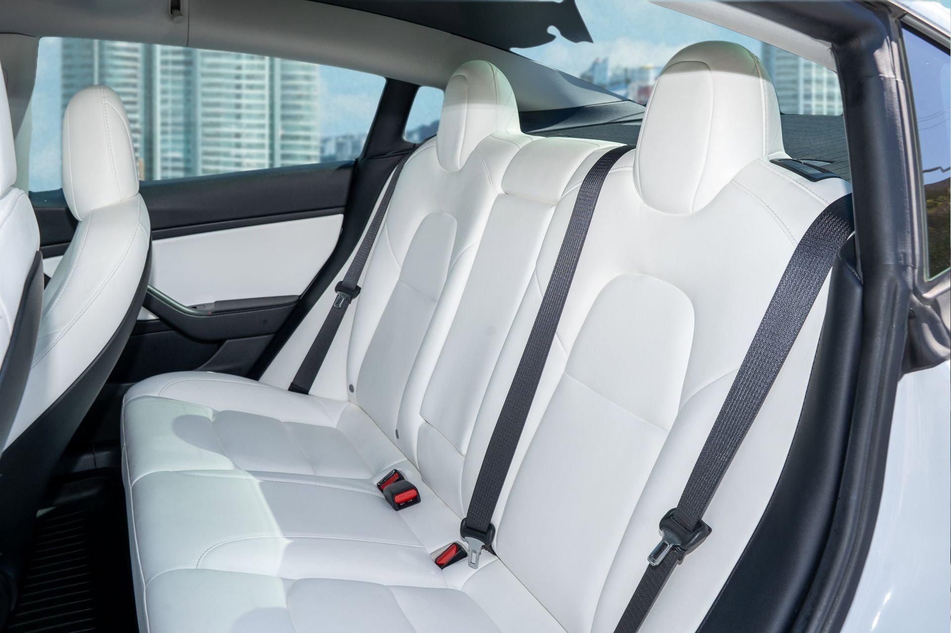 Used 2020 Tesla Model 3 Standard Range Plus image 16