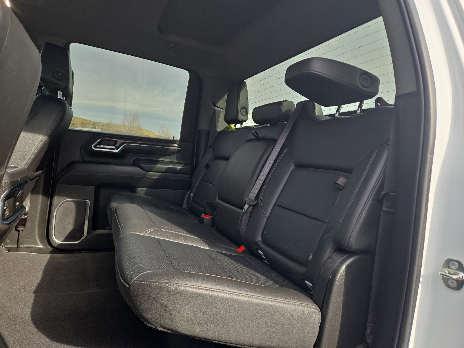 Used 2024 Chevrolet Silverado 2500 LTZ w/ LTZ Convenience Package image 15