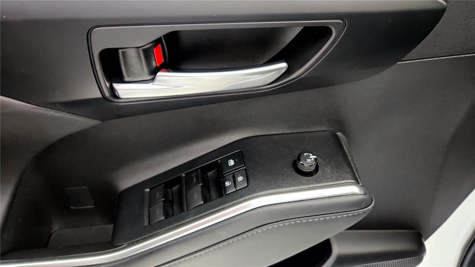 Certified 2020 Toyota Highlander XLE image 24