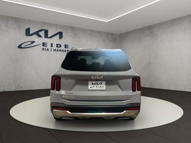 New 2026 Kia Sorento S image 4