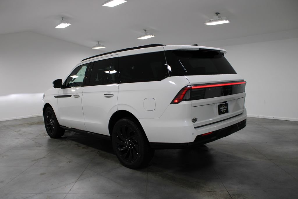 New 2026 Lincoln Navigator Reserve image 6