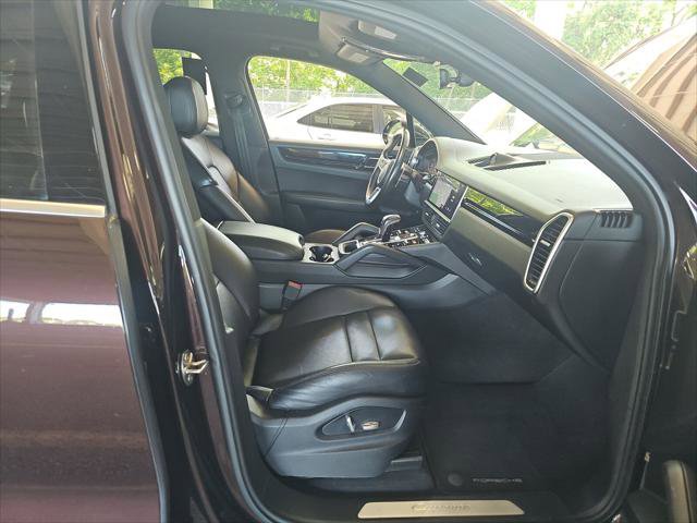 Used 2019 Porsche Cayenne AWD/4WD image 11