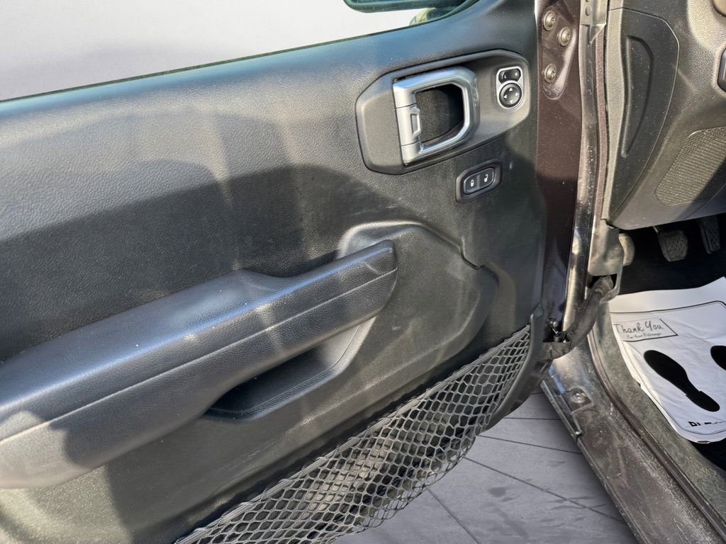 Used 2018 Jeep Wrangler Unlimited Sport S image 23