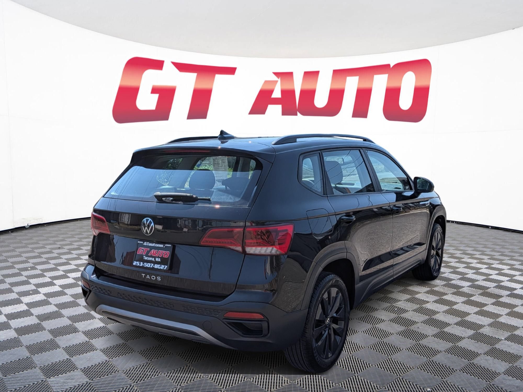 Used 2022 Volkswagen Taos S FWD image 4