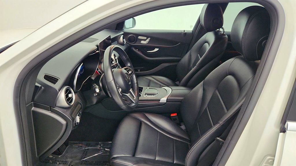 Used 2022 Mercedes-Benz GLC 300 4MATIC w/ Multimedia Package Lite image 19