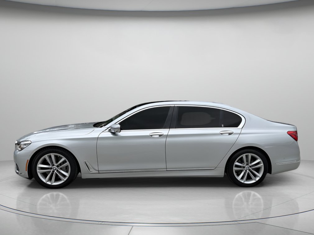 Used 2018 BMW 750i RWD image 5