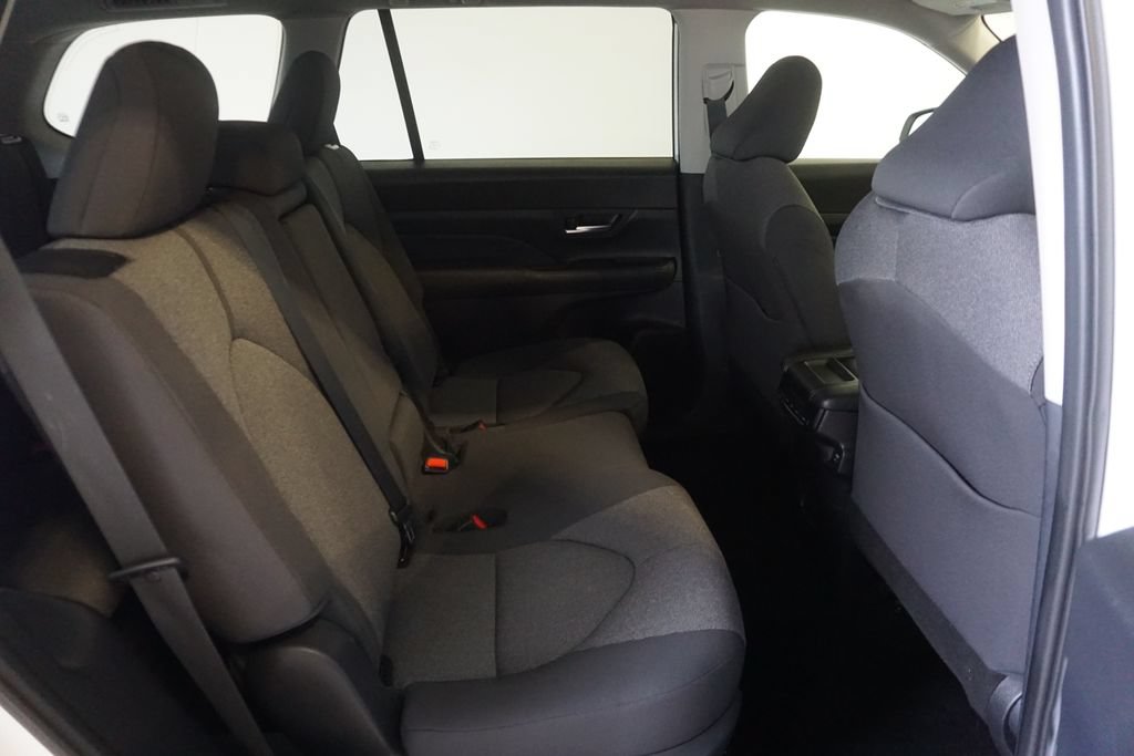 Certified 2025 Toyota Grand Highlander FWD image 23