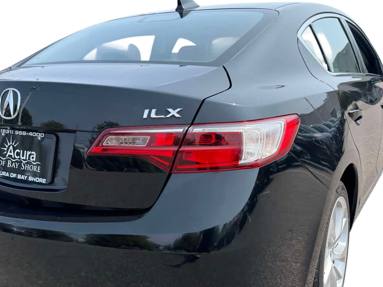 Used 2017 Acura ILX FWD image 7