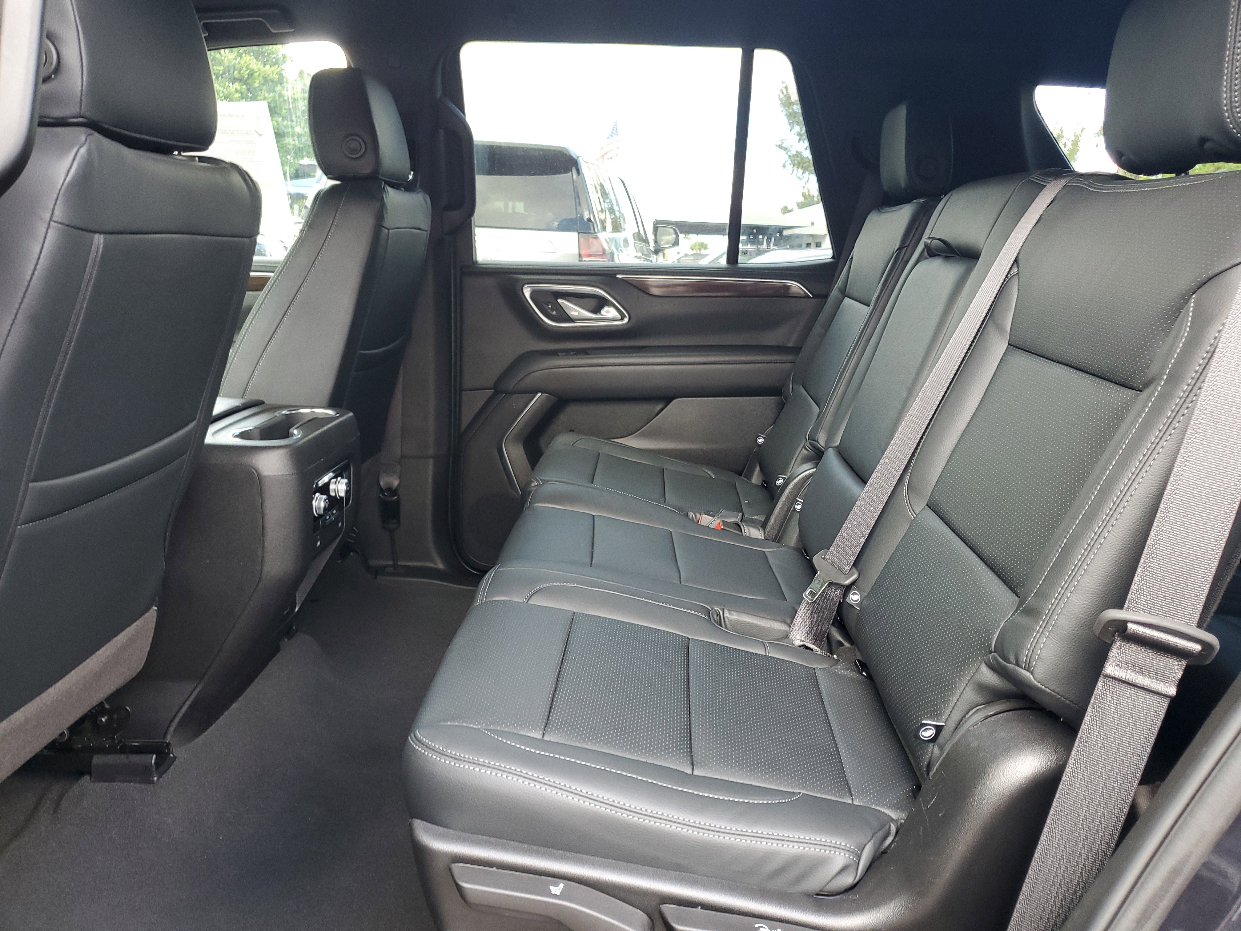 Used 2023 GMC Yukon SLE w/ Gmc Pro Safety Plus Package image 15