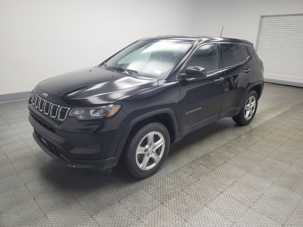 Used 2024 Jeep Compass Sport image 2