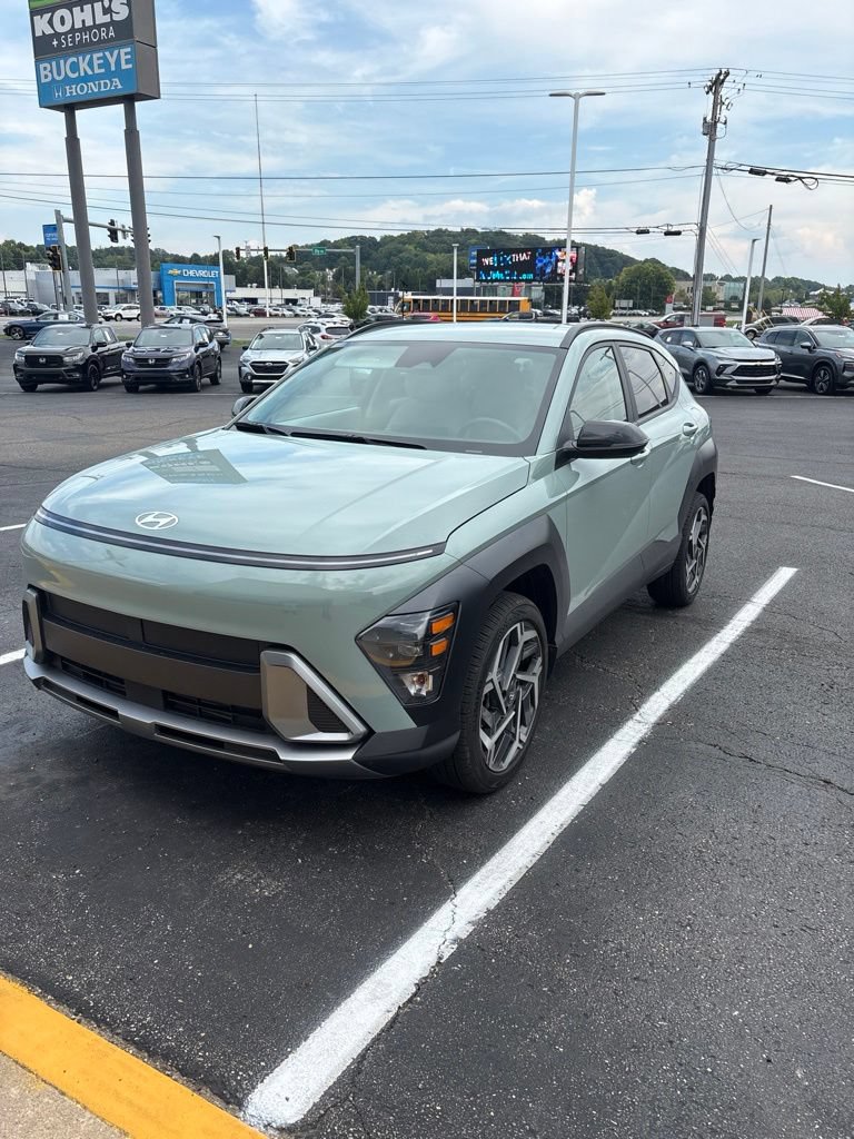 Used 2026 Hyundai Kona SEL Premium AWD/4WD image 2